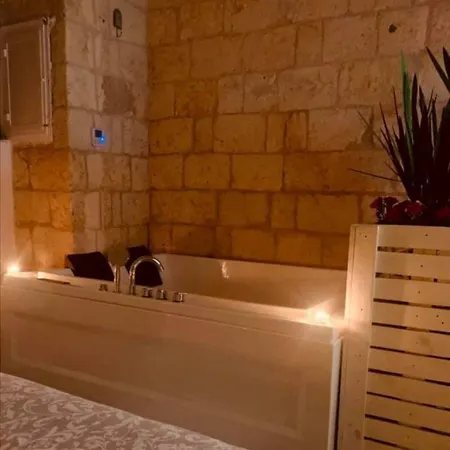 Holiday home La Dimora Del Re Luxury Con Jacuzzi *